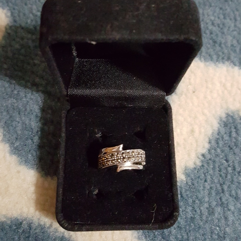 Lia Sophia black crystal ring